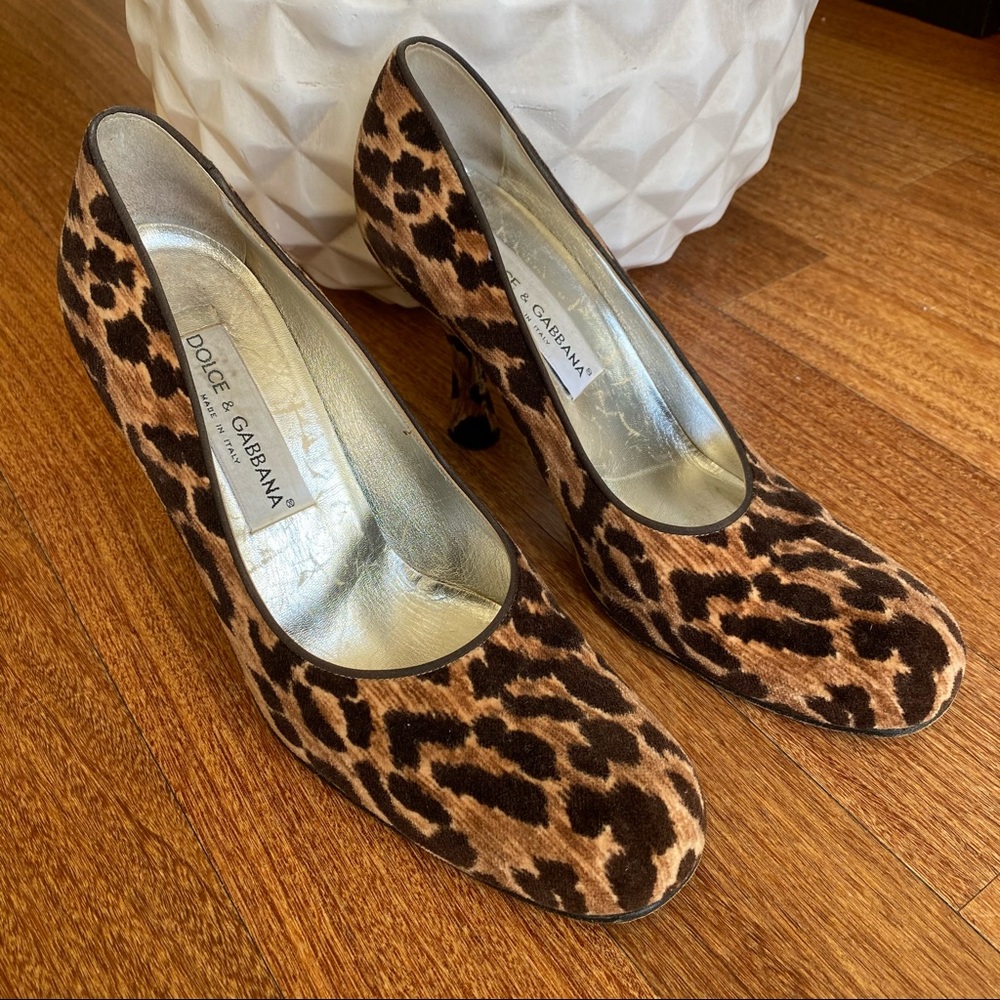 🦋 DOLCE & GABBANA Suede Leopard Pumps Heels